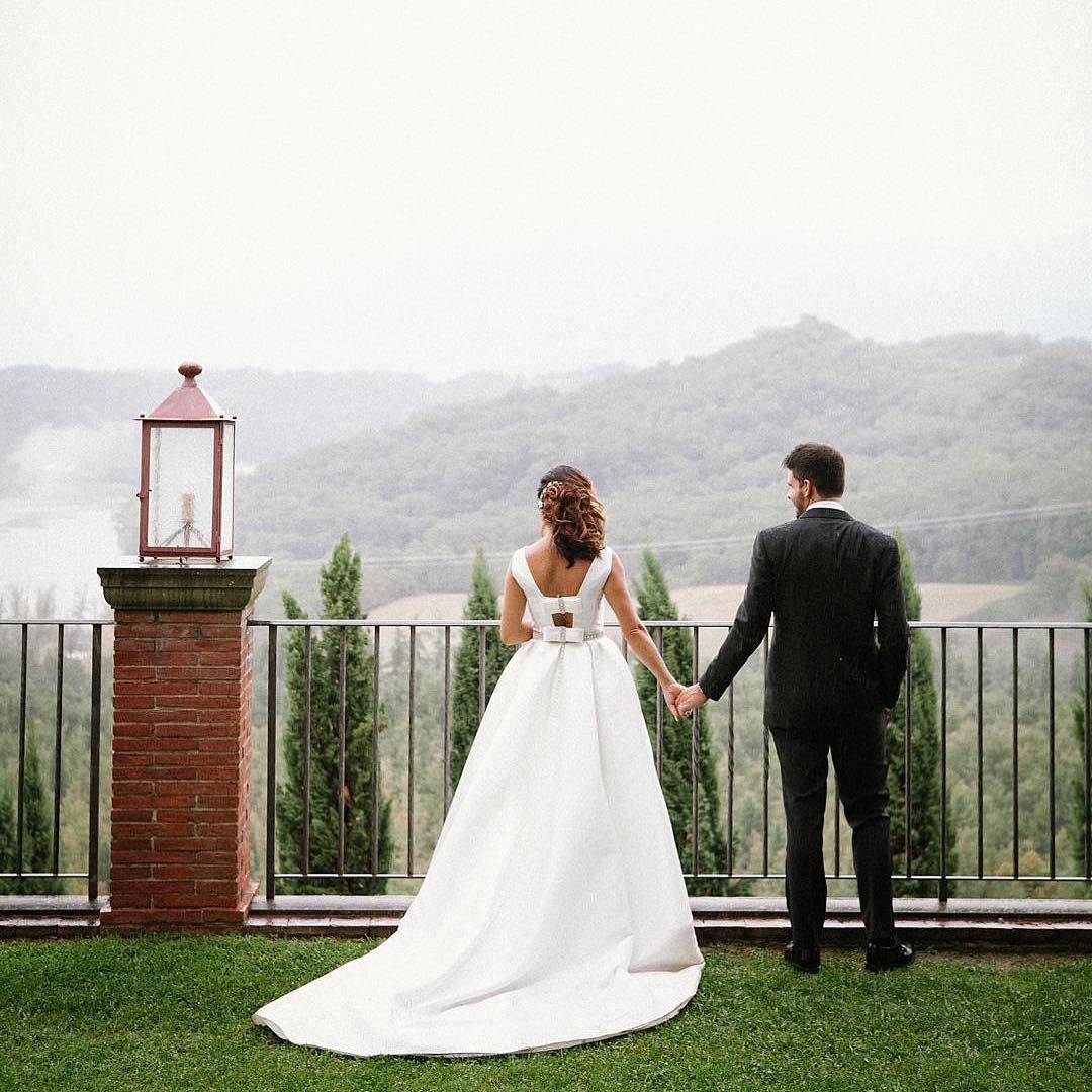 At Villa Barberino every wedding is a royal one  - Ph by @gegeran_gabriela_diana ️
•
•
•