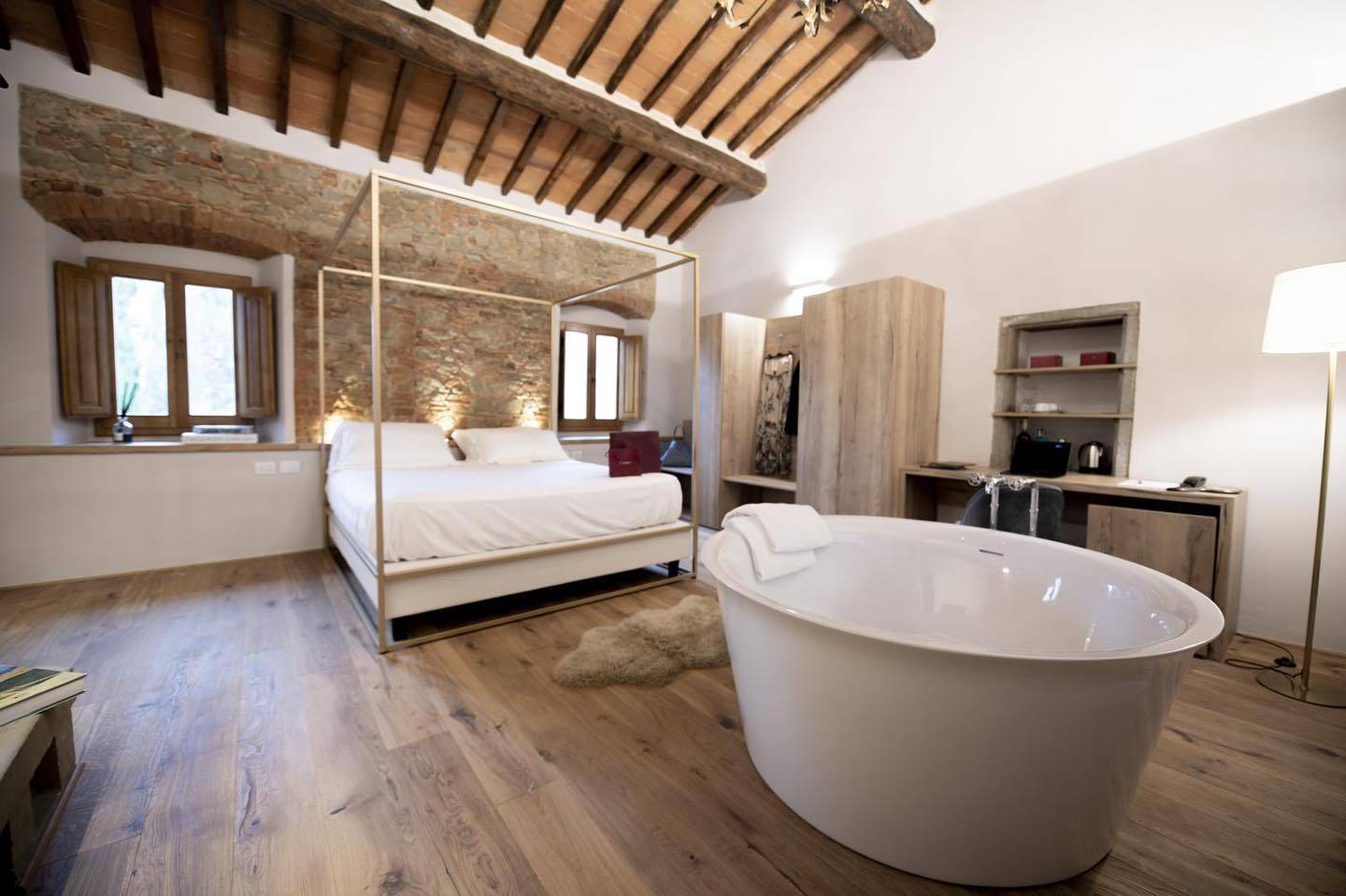 Qui potrai sentirti coccolato ed immergerti nel meraviglioso relax che ti offre Villa Barberino.
.
.
.
.
.
.
.
.